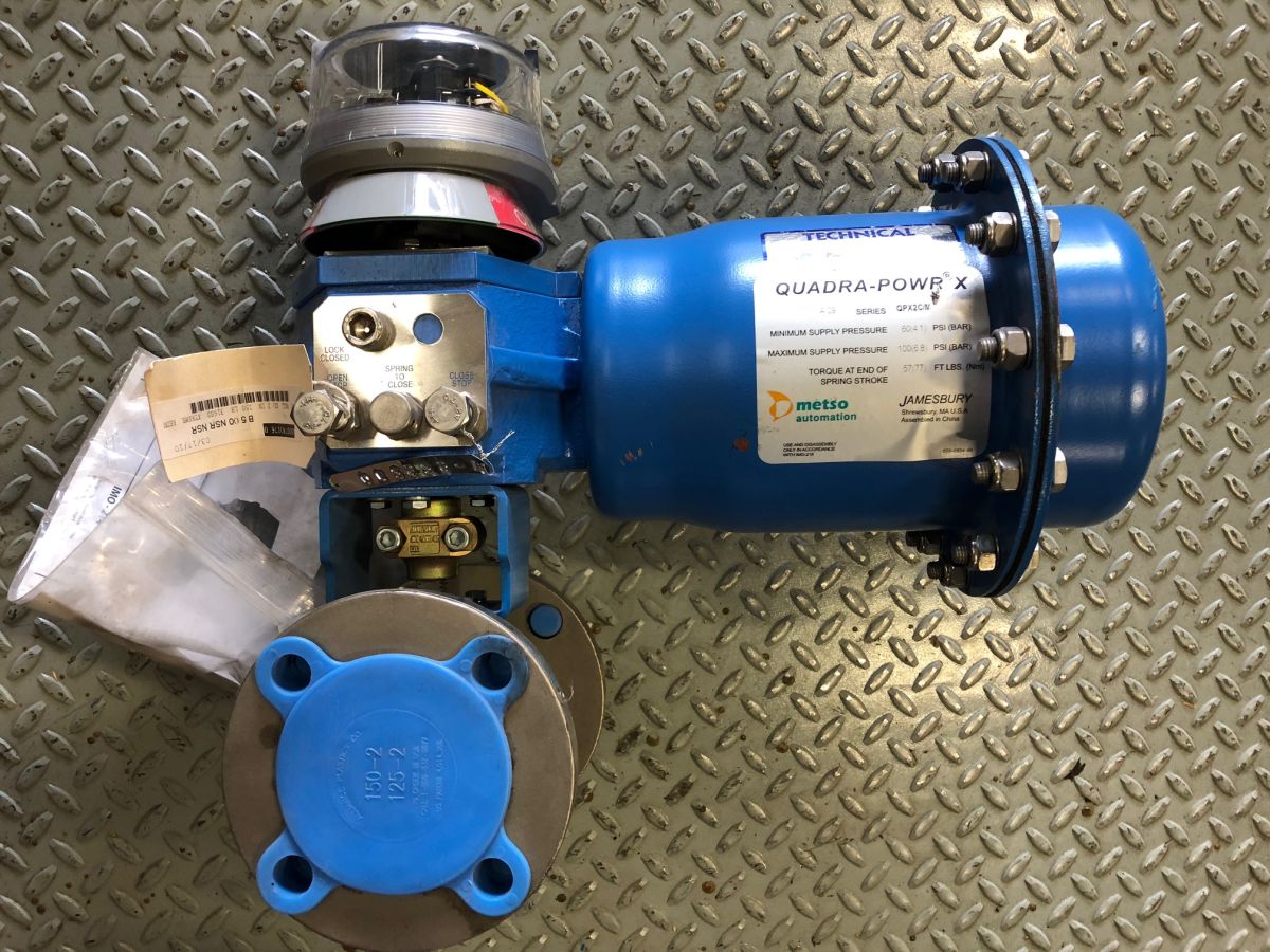 Jamesbury 2in Class 150 Ball Valve 7150313600XTZ2 w/ Actuator and Limit Switch